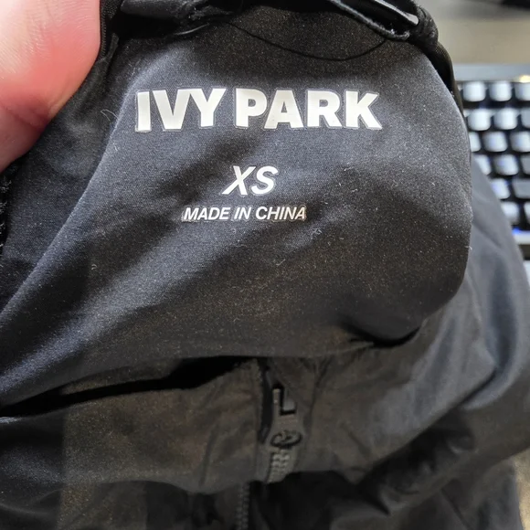 Ivy Park EUC Oversized Women's Black Hooded Jacket Size XS PTP 22 - Picture 6 of 6